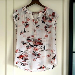 Cap sleeve blouse size small
